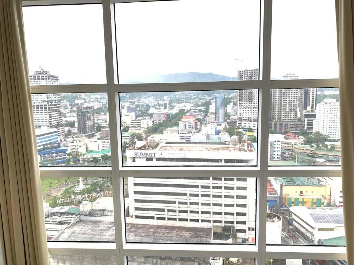 2 Bedroom Condo Unit With City And Mountain View سيبو المظهر الخارجي الصورة